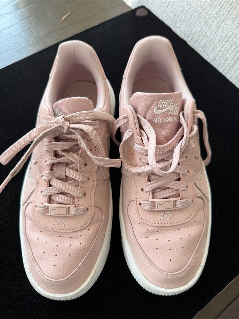 Nike Air Force 1 Women's Sneakers - Blush Pink
